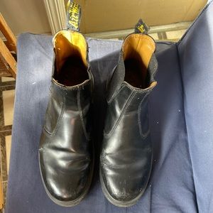 Dr.Marten’s Black 2976 Leather Chelsea Boots